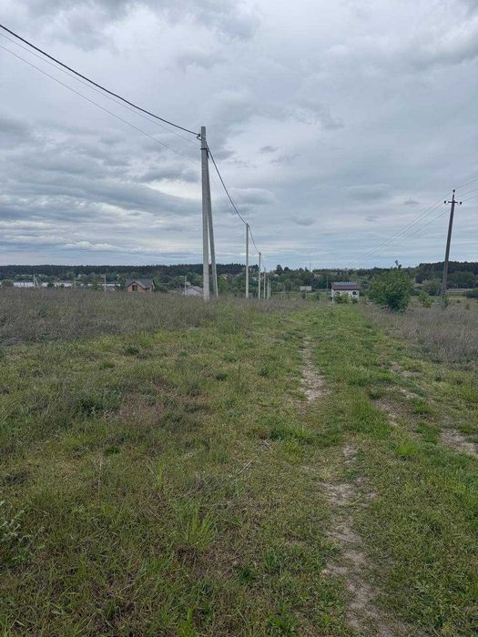 Продам ділянку 10 соток під житлову забудову в с.Мироцьке