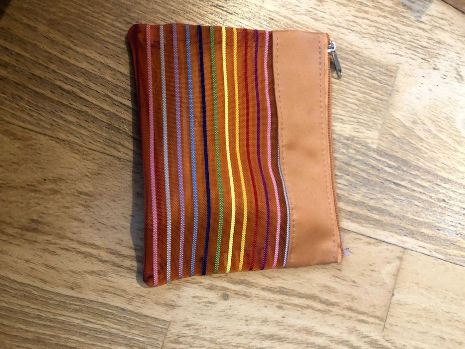 bolsinha laranja pequena