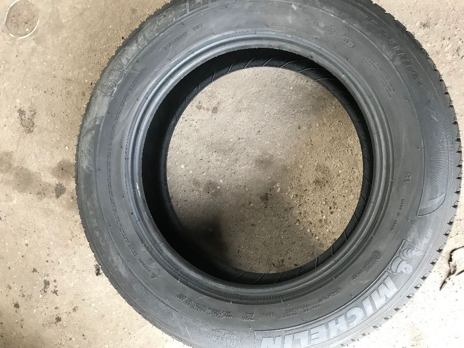 Opony Michelin 215 65 R17 Demo