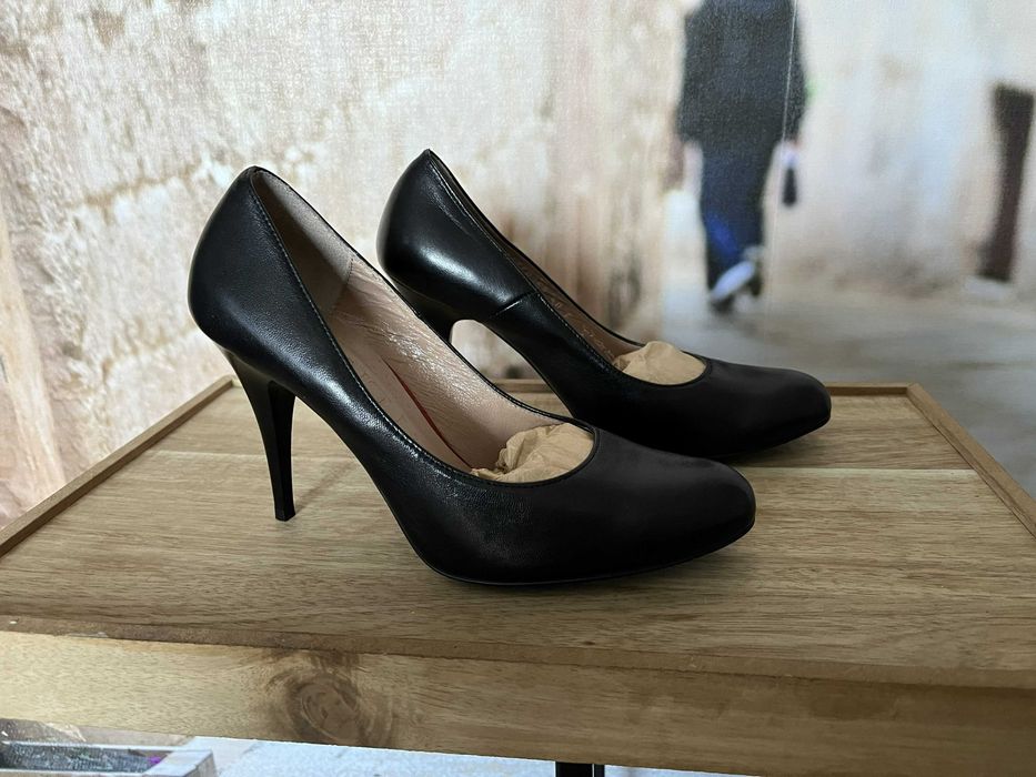 Nowe, eleganckie, skórzane,czarne szpilki Ryłko, rozm. 40, obcas 10 cm