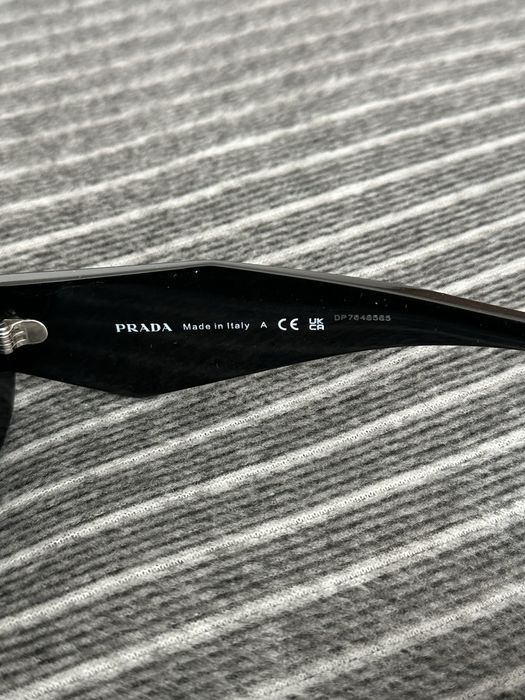 Okulary przeciwsloneczne  Prada