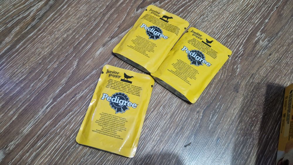 Karma mokra Pedigree