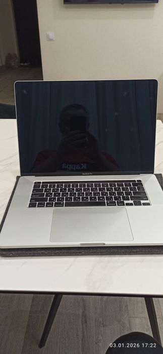 MacBook Pro 16inch 2019 16 GB DDR4, AMD Radeon Pro  5300 4Gb