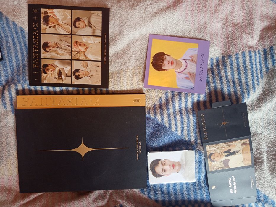 Albumy kpop- twice, BTS, monstax