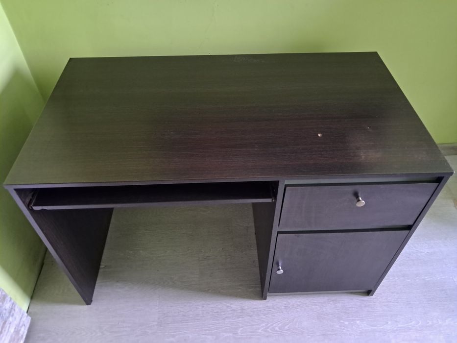 Biurko wenge duże solidne.