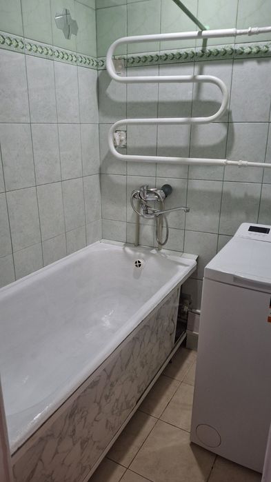 Продам 2 комнатную квартиру правый берег