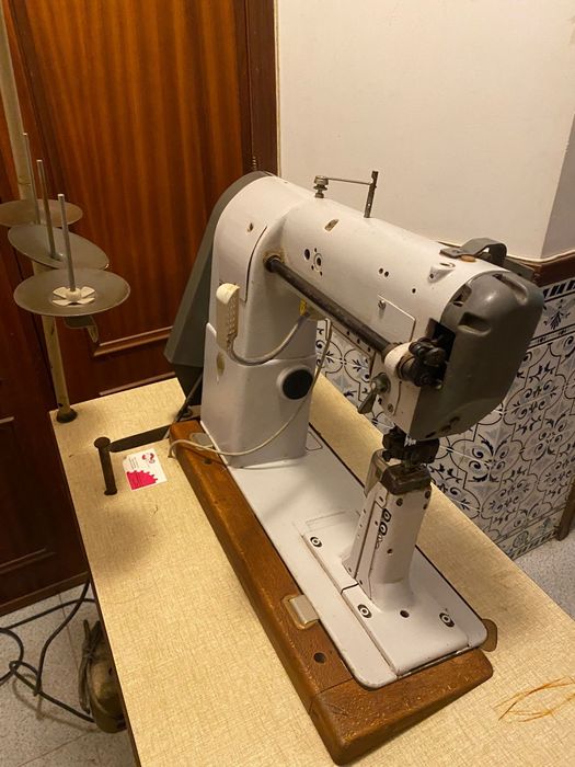 Máquina de costura alemã pfaff mod.491