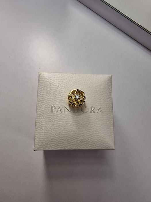 Charms do bransoletki