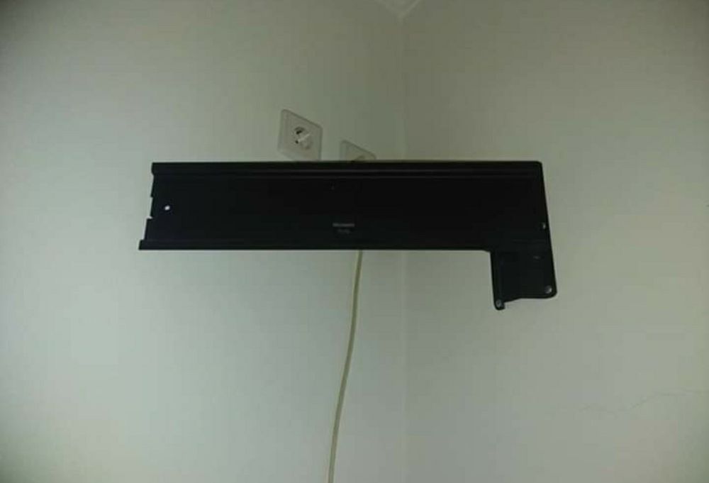 LCD + Wall Mount64285904351489124