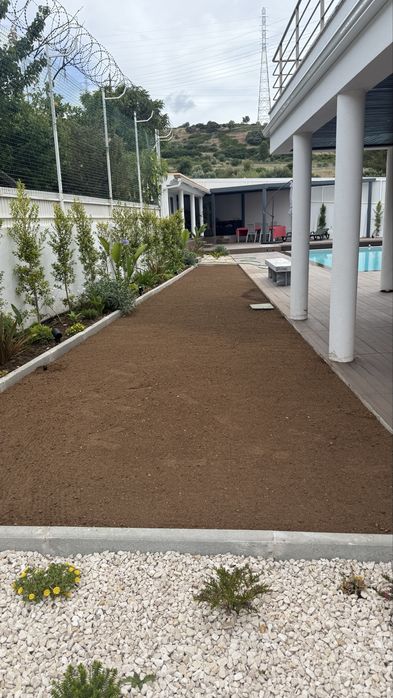 Construção, Manutenção de Jardins e Desmatamentos – Serviços Profissionais