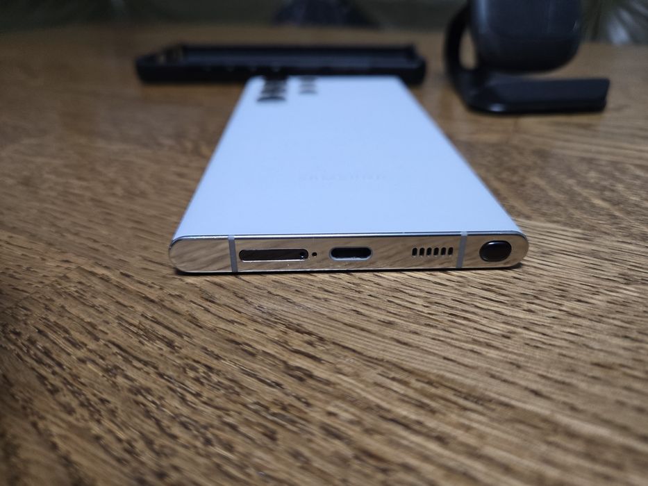 Samsung Galaxy S22 Ultra 5G 12/512GB Snapdragon Android 16 идеал