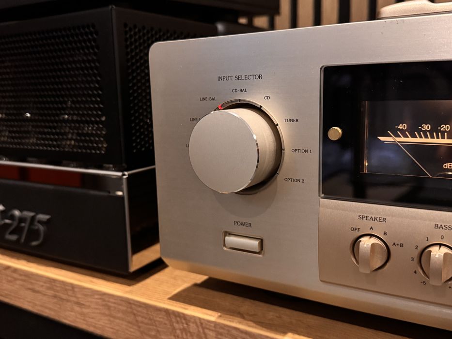 Accuphase e-307 wzmacniacz stere xlr pilot luxman sansui