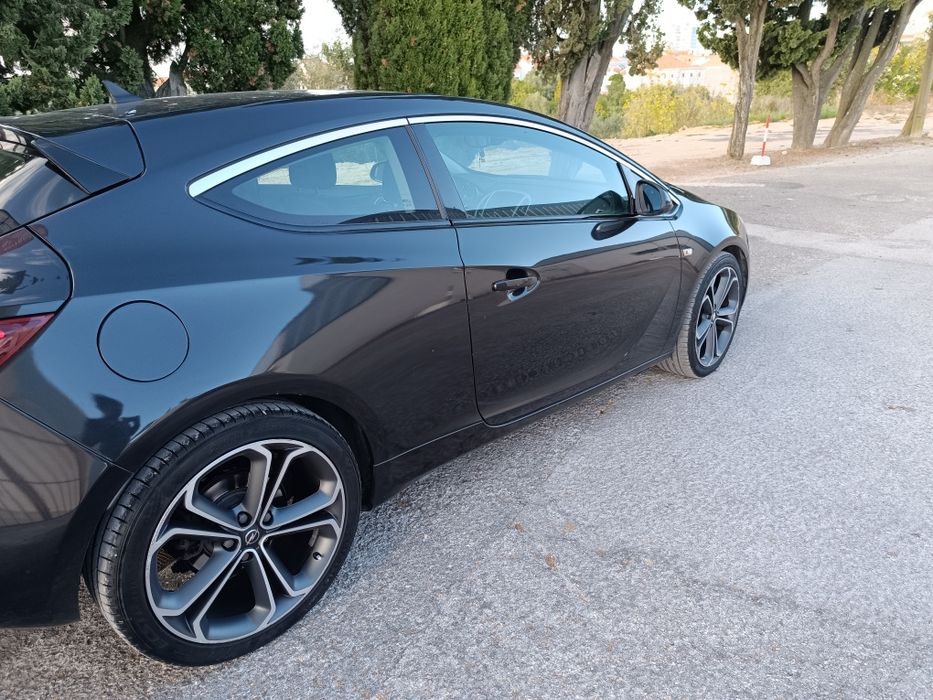Opel astra GTC 2.0