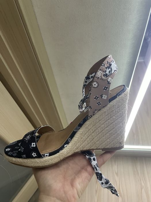 Босоножки Steve Madden