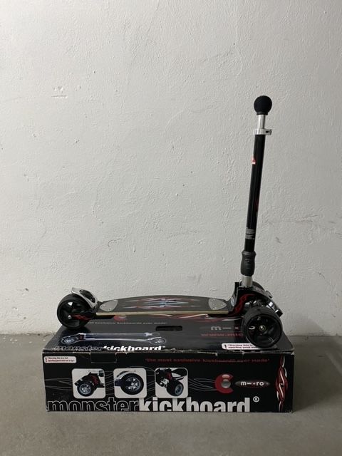 Hulajnoga Monster Kickboard