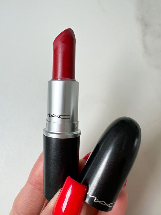 Szminka pomadka Mac matte Russian red czerwona matowa