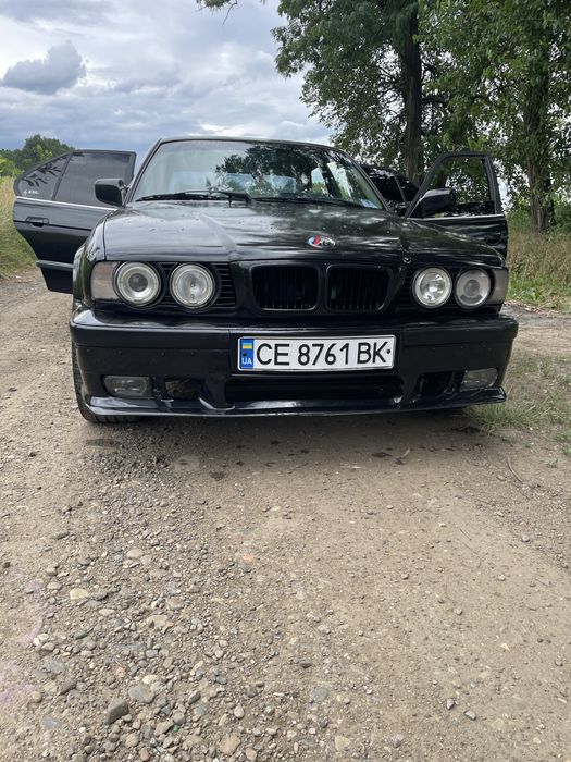 Продам бмв    е34