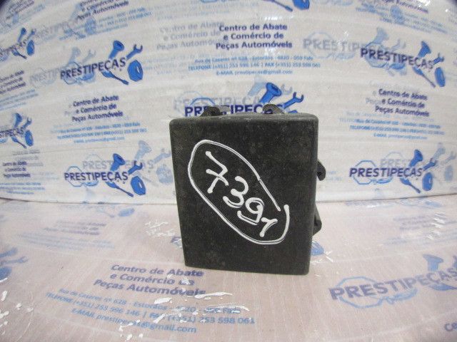 Botão / interruptor electromecânico / relé NISSAN Terrano I (WD21)