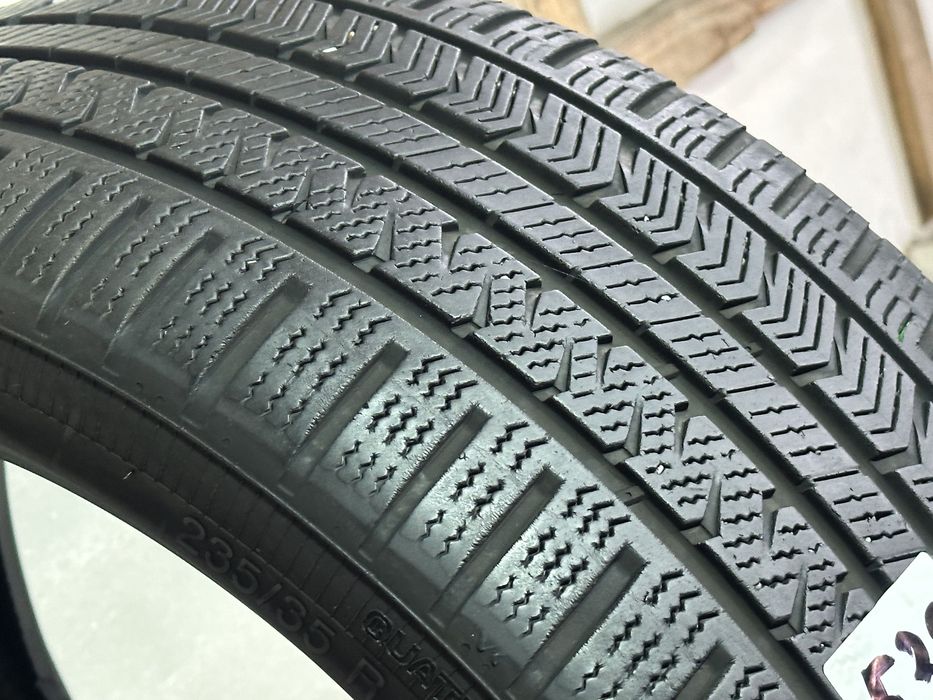 235/35 R19 Vredestein (1.шина  )