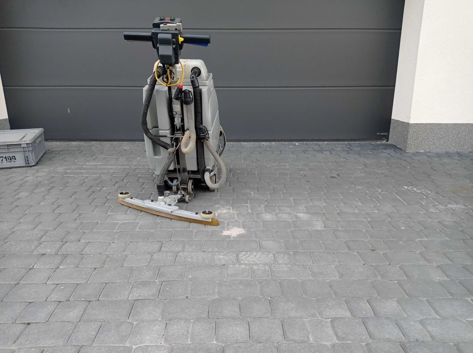 Szorowarka Numatic  TT345  S  230V/maszyna czyszcząca