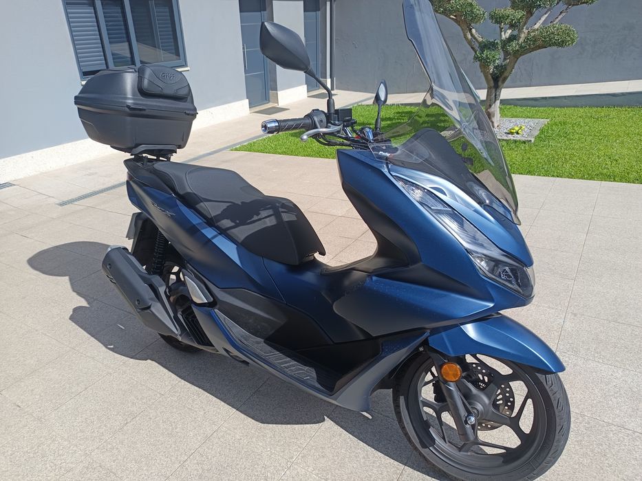 Honda PCX   02/2024