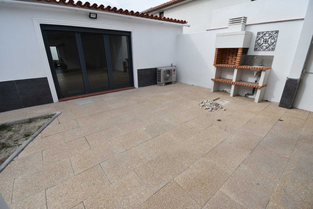 MORADIA a escassos minutos de São Martinho do Porto