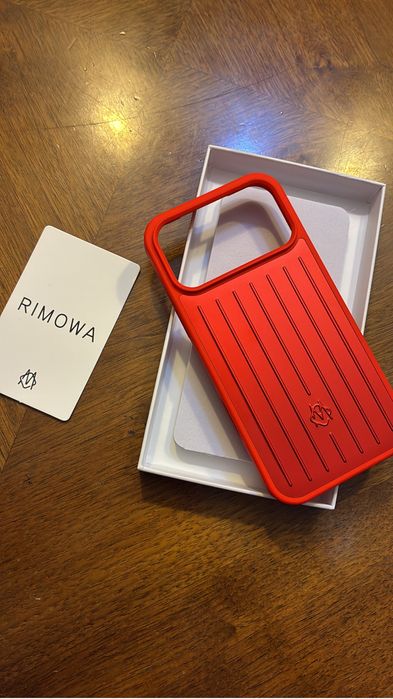 Capa iphone 17 pro max vermelha