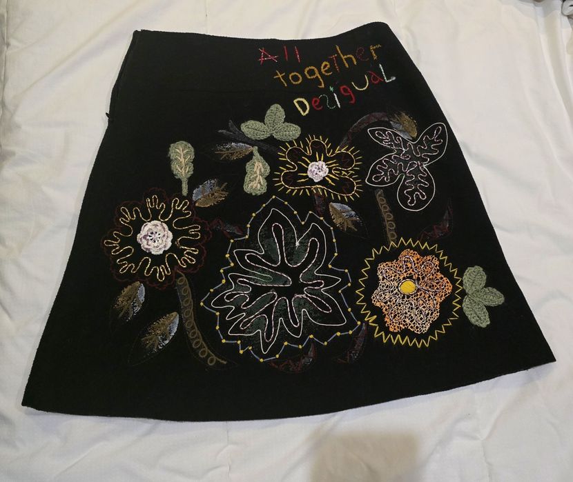 Saia Desigual 36