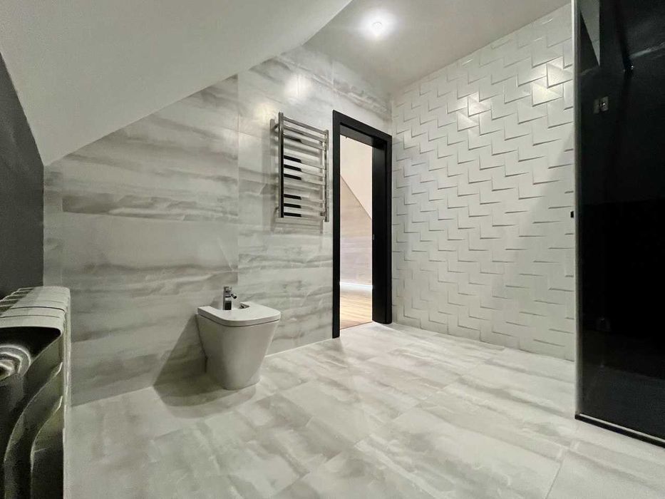 !!!Гарна пропозиція. Продаж будинку на два входи по вул.Квітневій