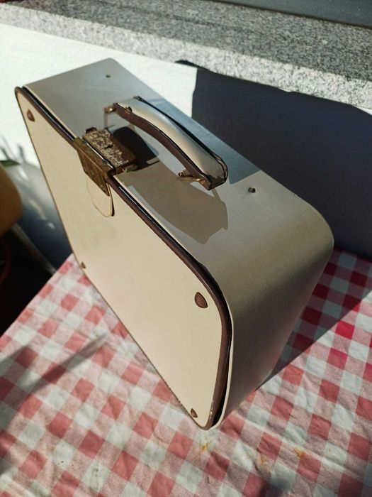 Maquina de escrever Singer Modelo T-3