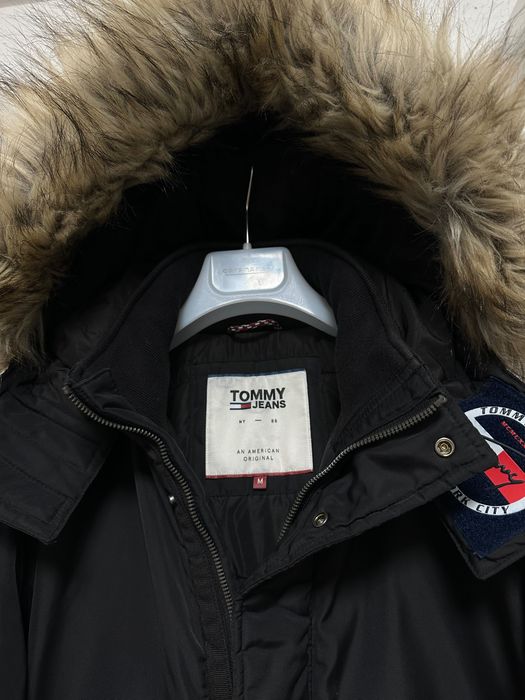 Зимняя куртка Tommy Hilfiger M размер