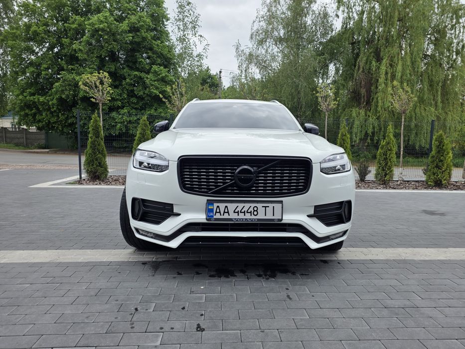 Volvo XC90 r-design