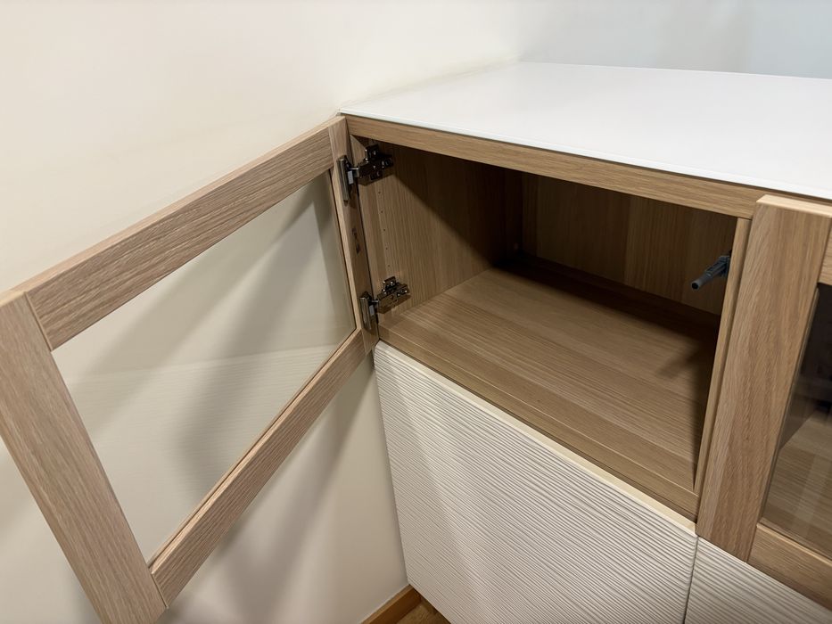 Estante com 6 portas - IKEA