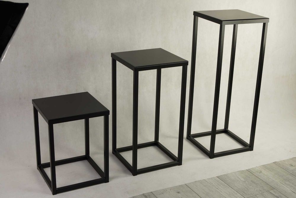 Metalowy kwietnik spawany LOFT pod masywną duzą donice roślinę kwiaty