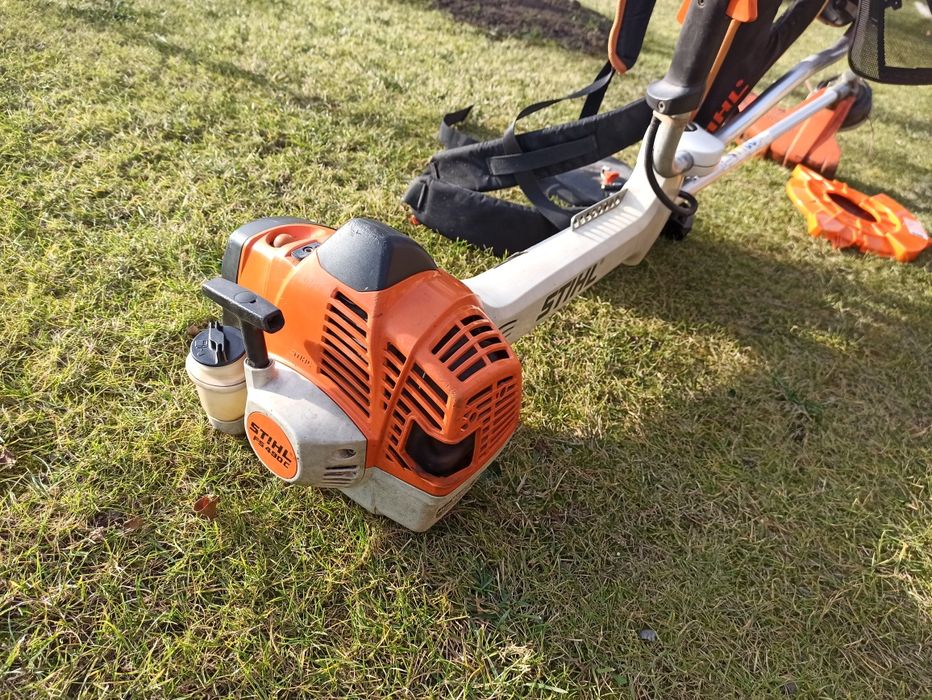 Зрізання дерев, рубання дров, косіння трави і чагарн. , очистка ділян.