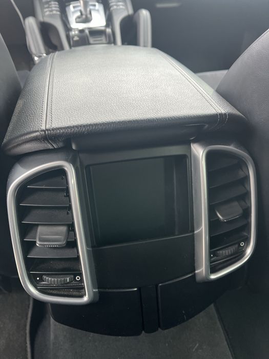 Продаж Porsche Cayenne 2014