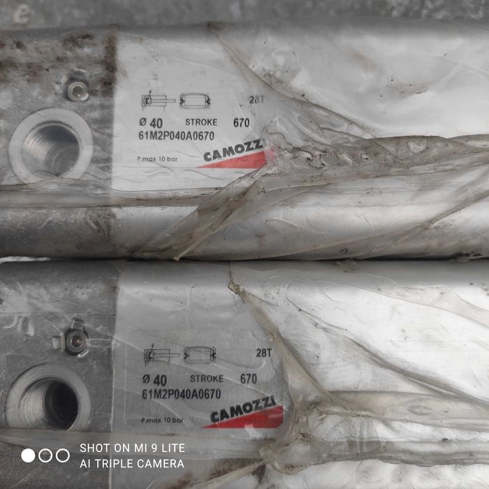 Siłownik ISO15552 z amortyzacja, serii 61 (61M2P040A0670) - Camozzi