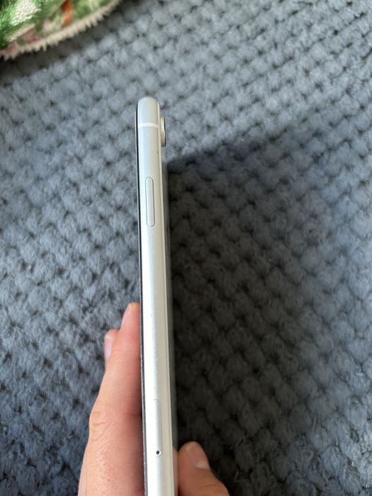 Iphone XR w bardzo dobrym stanie