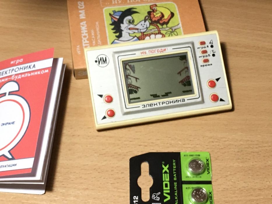 Игра электроника ну погоди волк ловит яйца