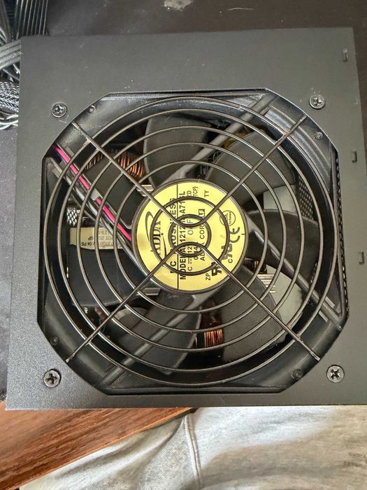 Fonte de alimentação FSP Hydro Pro 700W