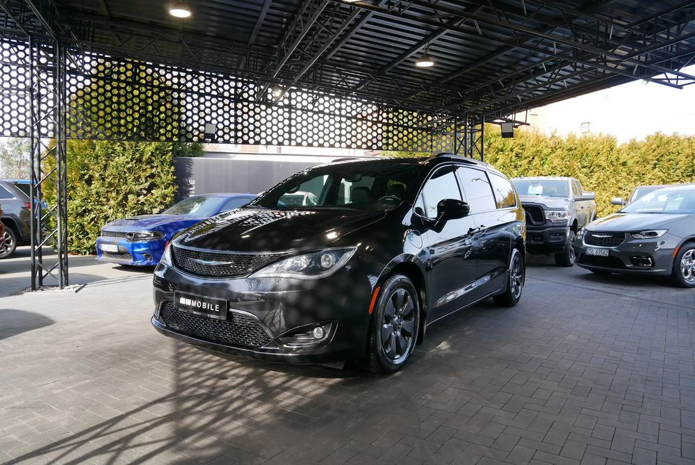 Chrysler Pacifica S Hybryda 3.6L V6 Pentastar 263KM Stow'N Go Cam MenuPL Keyless BlindS