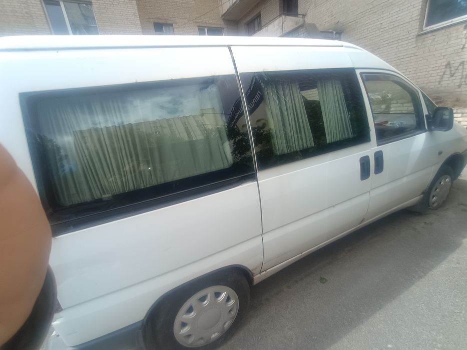 Peugeot expert 1.6г/б пасажир