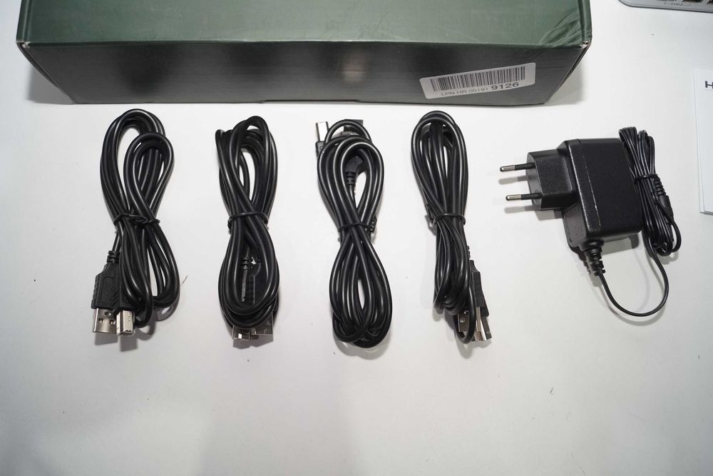 Przełącznik Splitter Switch HDMI 4x KVM Matrix 2 monitory 4 komputery