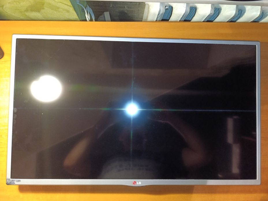 Продам LG 32 LB 580U