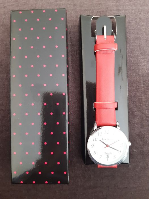 Zegarek Avon nowy