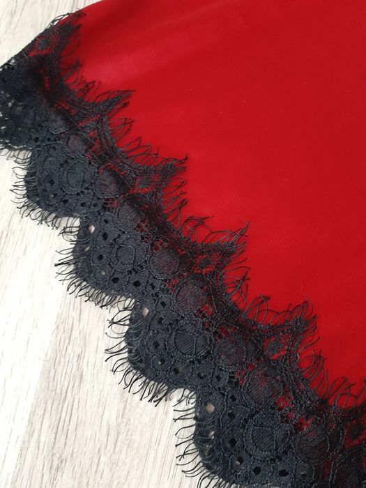 Атласовий топ     .