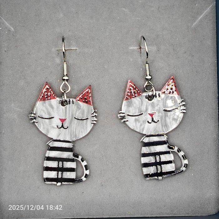 Nowe kolczyki kotki wiszące