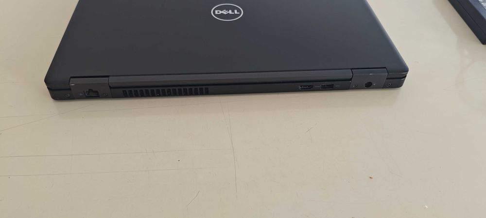Portátil Dell Latitude 5580 15,6" i7-7600U 16GB RAM 512GB NVMe **BATERIA NOVA**