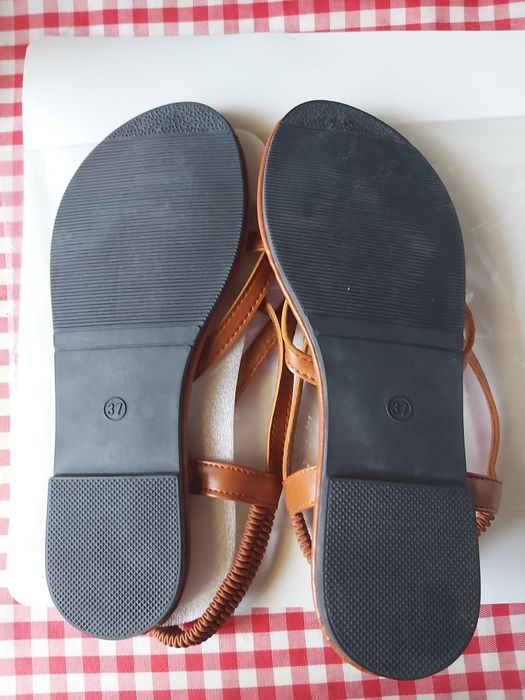 Sandálias rasas novas castanhas 37/38