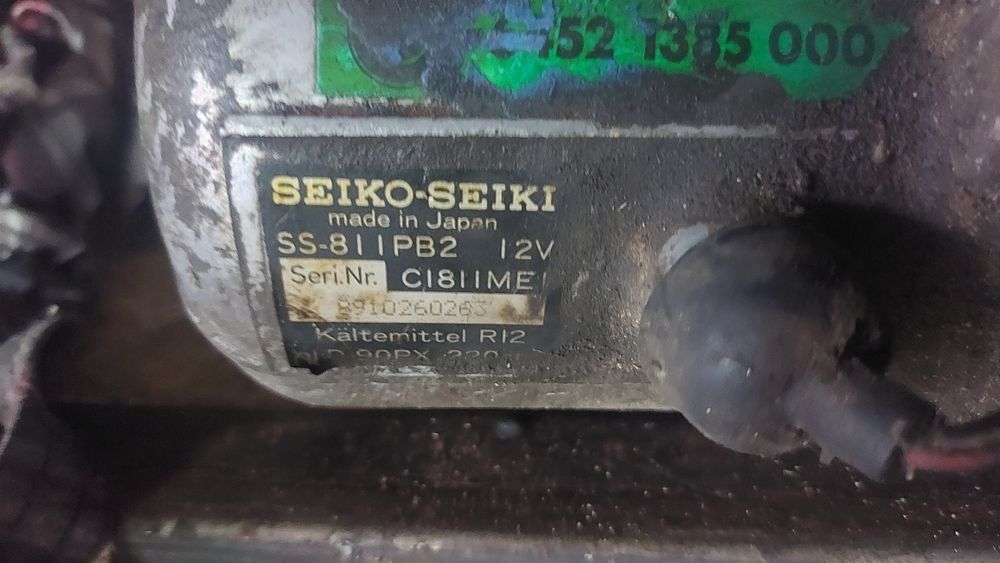 Компрессор кондиціонера BMW E30 E32 64521385000